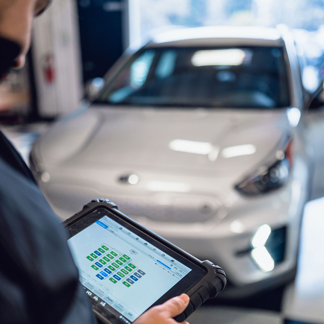 Omni Automotive using their technology at an auto body shop in Sonoma County.